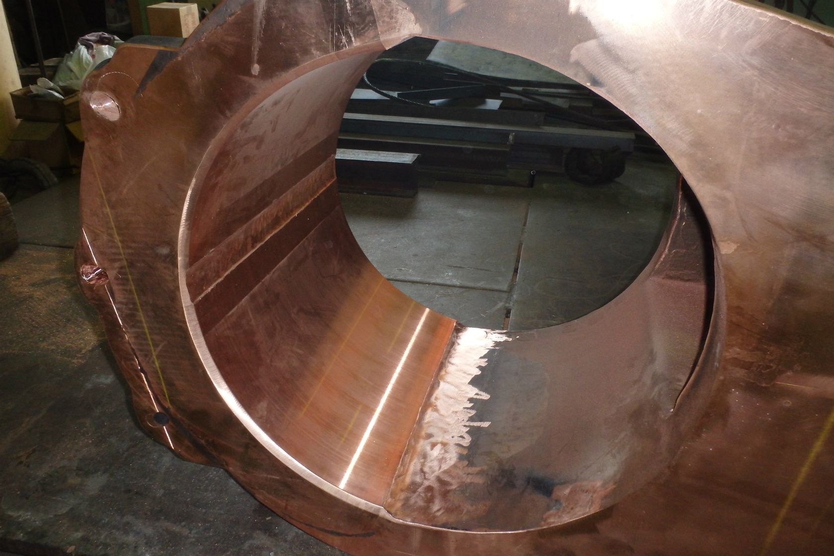 普通鋼電炉メーカー向け、溶解用カーボン電極ホルダー修理（純銅製）内径肉盛修理サイズ：φ609.6×H500mm